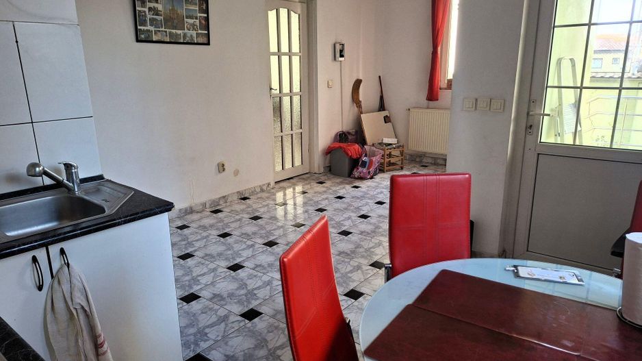 Vila cu 10 camere, destinatie rezidentiala / birouri - Poză 7