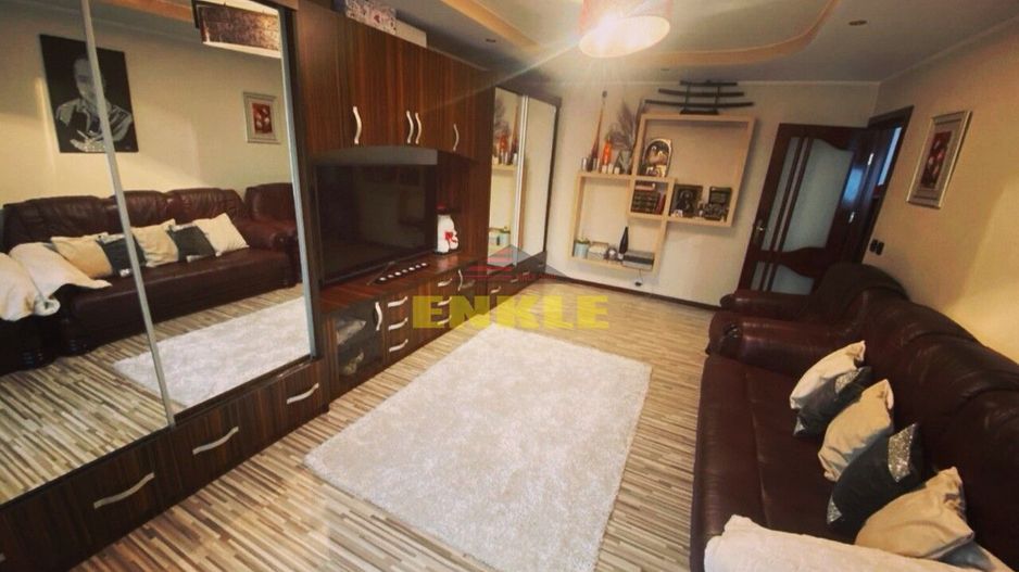 De vânzare apartament cu 2 camere decomandat, zona Grivița - Poză 2