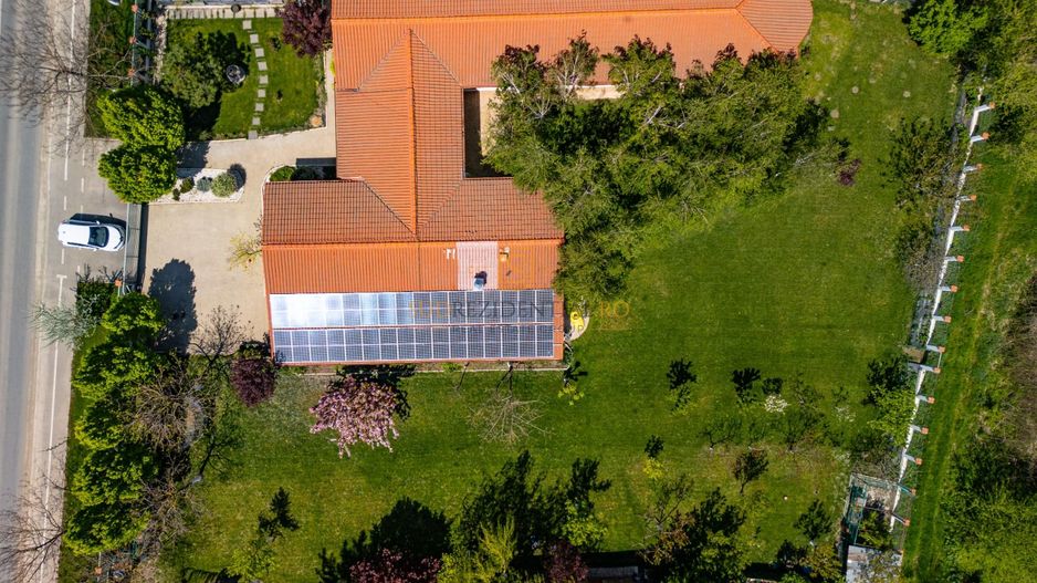 Resedinta spectaculoasa  – Vila exclusivista deschidere directa la lac - Poză 48