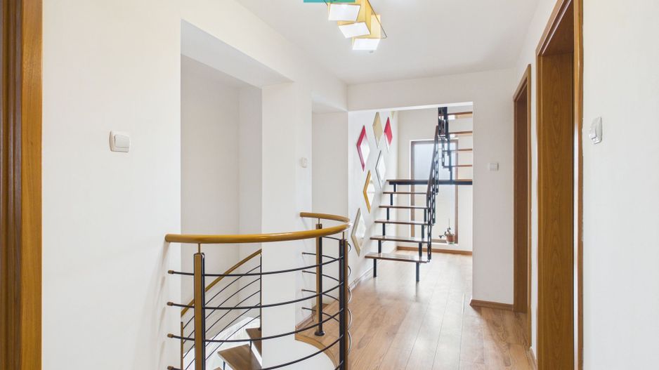 Vila moderna 5 camere Mosnita Noua - Poză 28