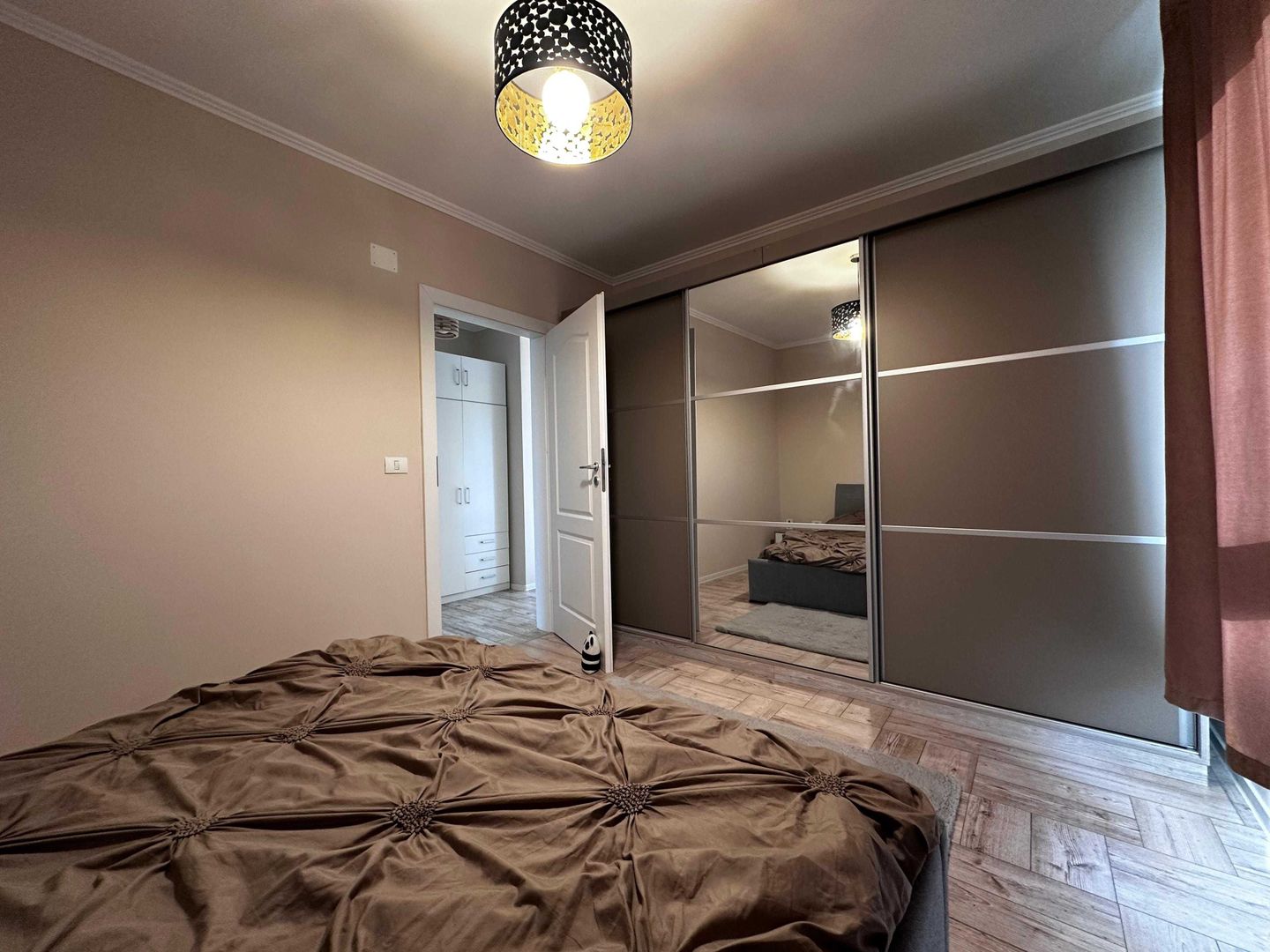 Braytim | 2 Camere | Etaj 1 | Centrala proprie | Mobilat si Utilat - Poză 6