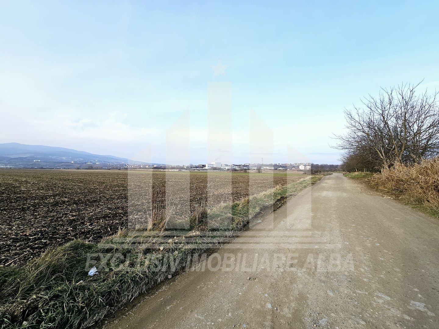 Teren intravilan de vanzare, Partos - Poză 1