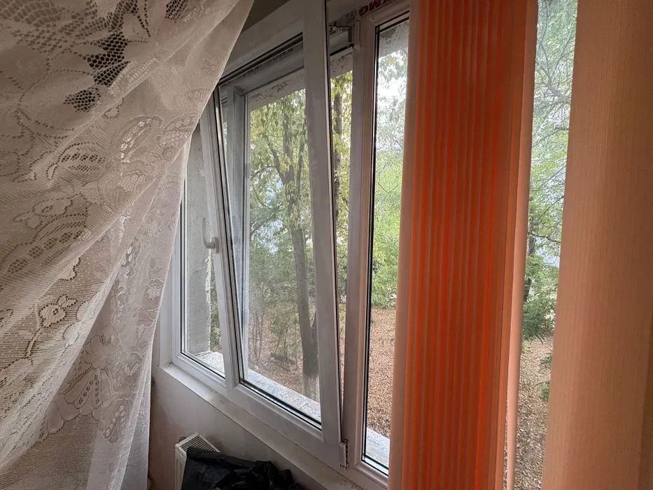 Vând apartament!! - Poză 2