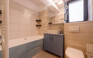 Vânzare, apartament cu 3 camere în zona Lujerului - Poză 18