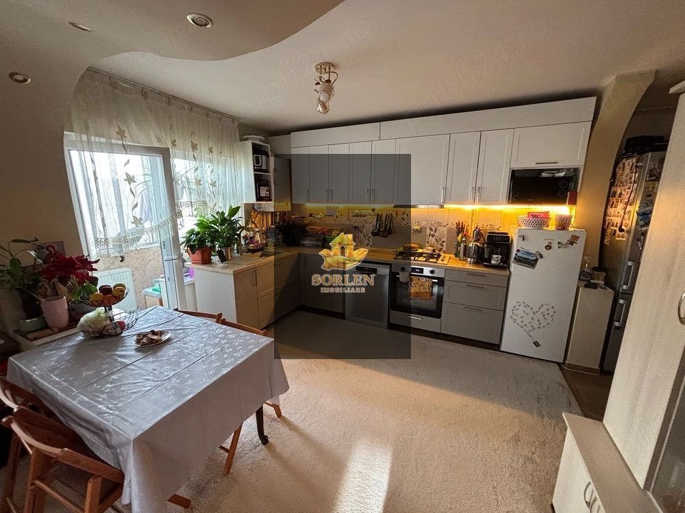 Vand apartament 3 camere | 64 mp | Etaj 1 | Parcare inclusă | Proprietar - Poză 1
