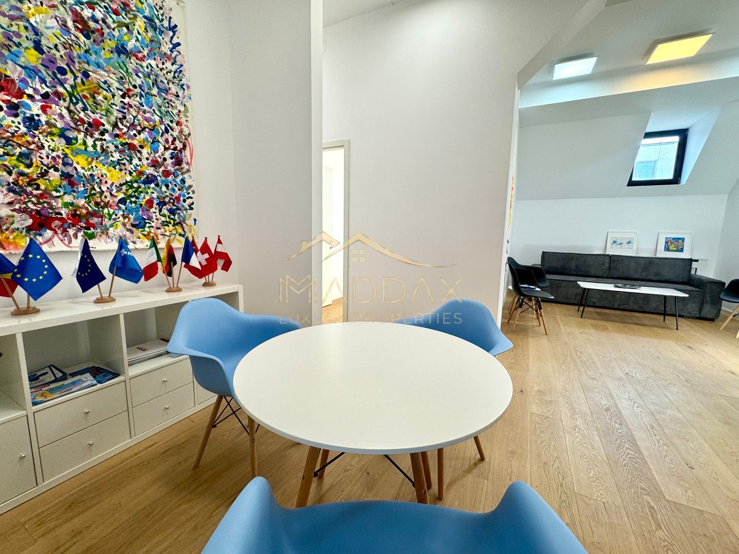 Apartament cu *3 camere* / Cladire Istorica stil Brancovenesc / Universitate - Poză 9