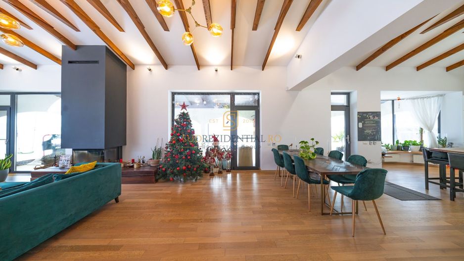 Resedinta spectaculoasa  – Vila exclusivista deschidere directa la lac - Poză 7