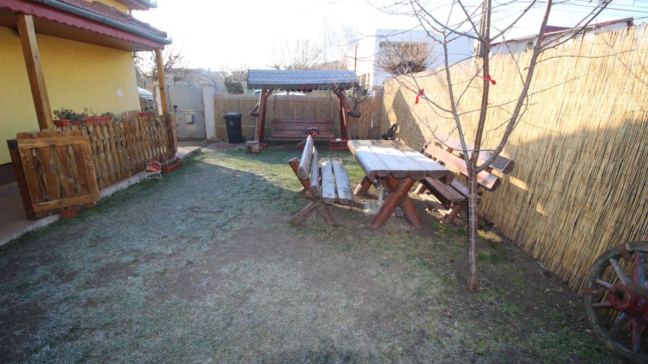 CASA-ZONA MEHALA CU DOUA FRONTURI - Poză 9