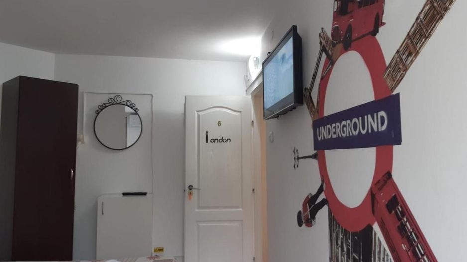 PENSIUNE 10 CAMERE DE ÎNCHIRIAT - BUCUREȘTI - Poză 13