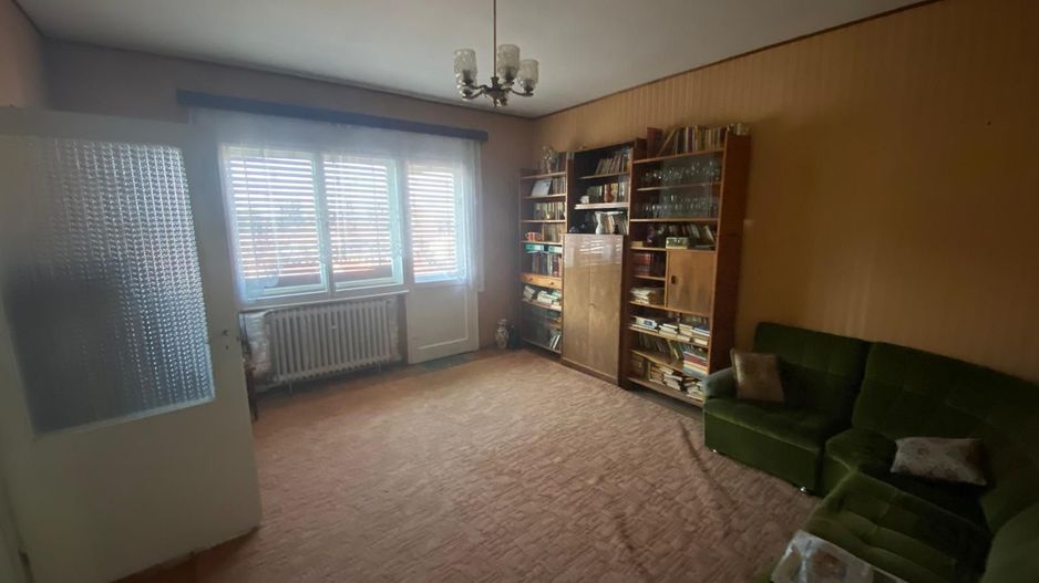 BRASADAS vinde ap cu 3 cam și garaj Piata Mare. - Poză 1