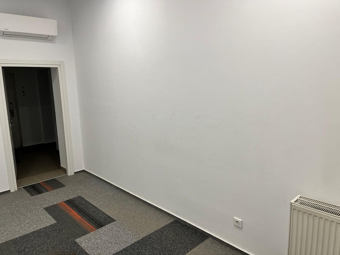 Spatiu comercial la artera - Poză 12