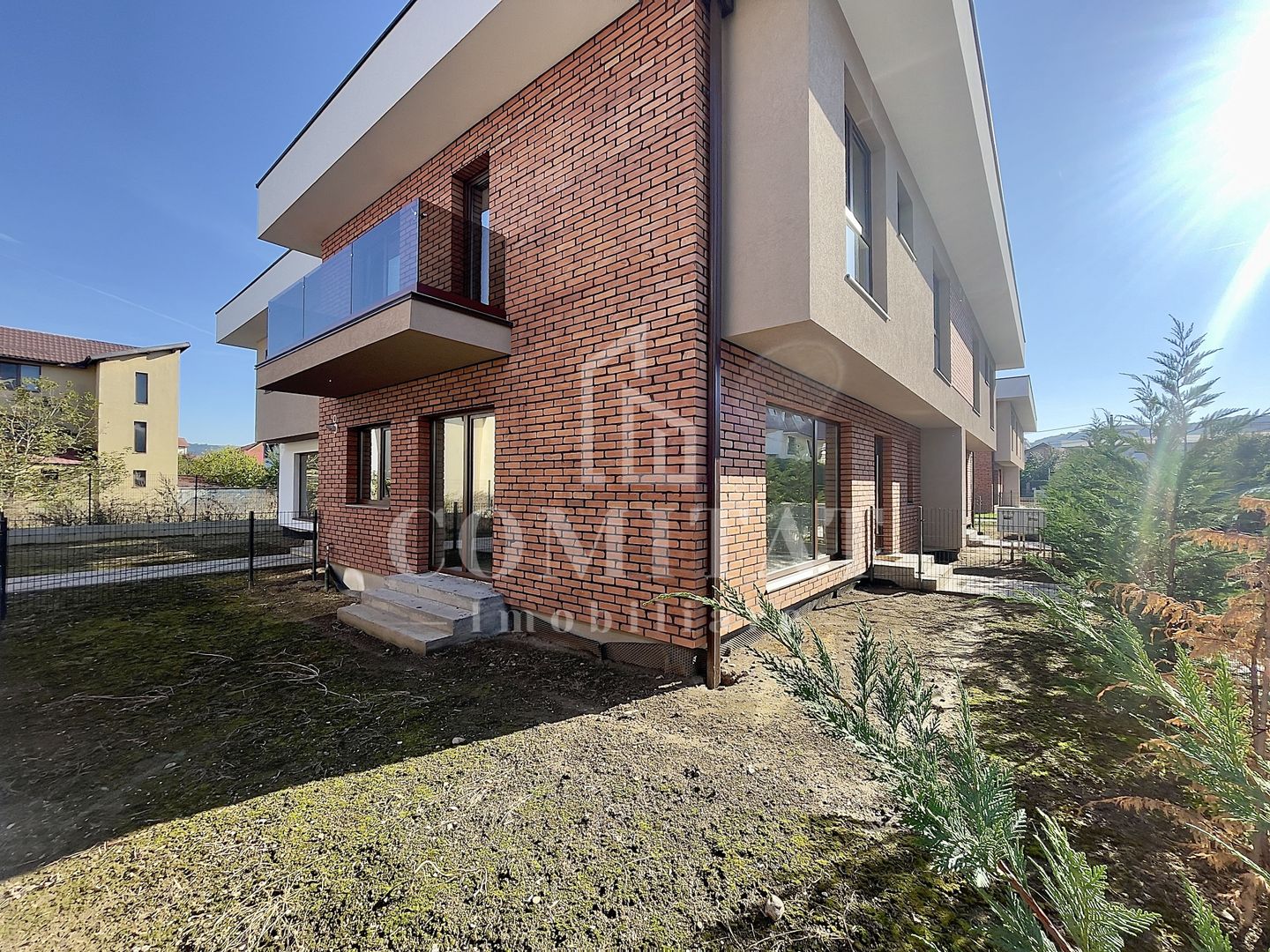 Case calitativ construite ansamblu de case noi construite - Poză 3