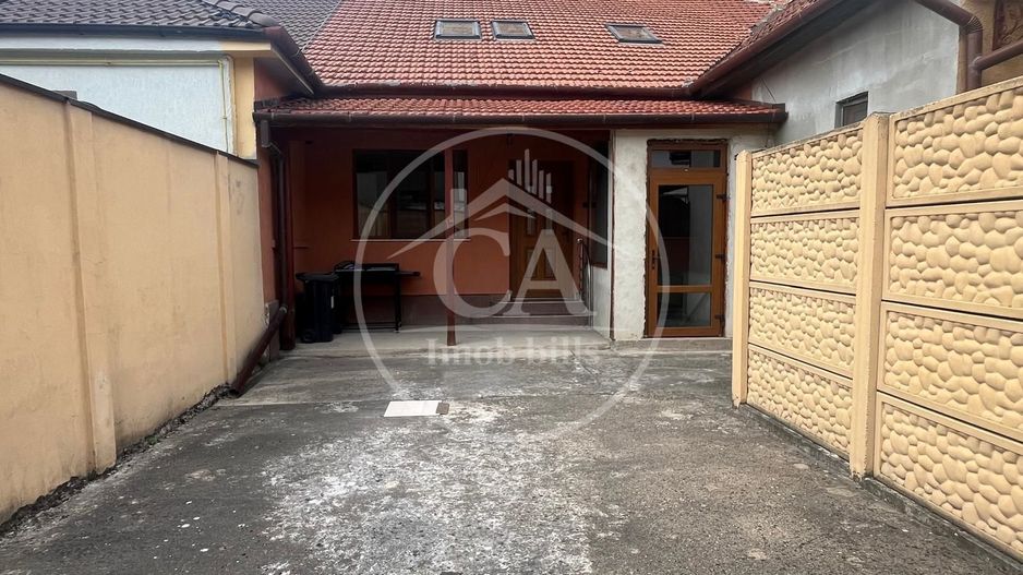 Casă de închiriat cu 3 camere in zona Centrală, Oradea - Poză 17