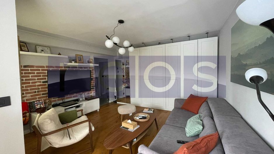 DE VANZARE APARTAMENT RENOVAT  3 CAMERE - PARCARE-  LUJERULUI - Poză 3