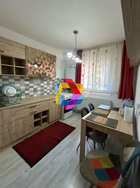 Apartament 4 camere de vânzare - zona Florilor/Craiter - 80 mp - plus-imo.ro - Poză 2