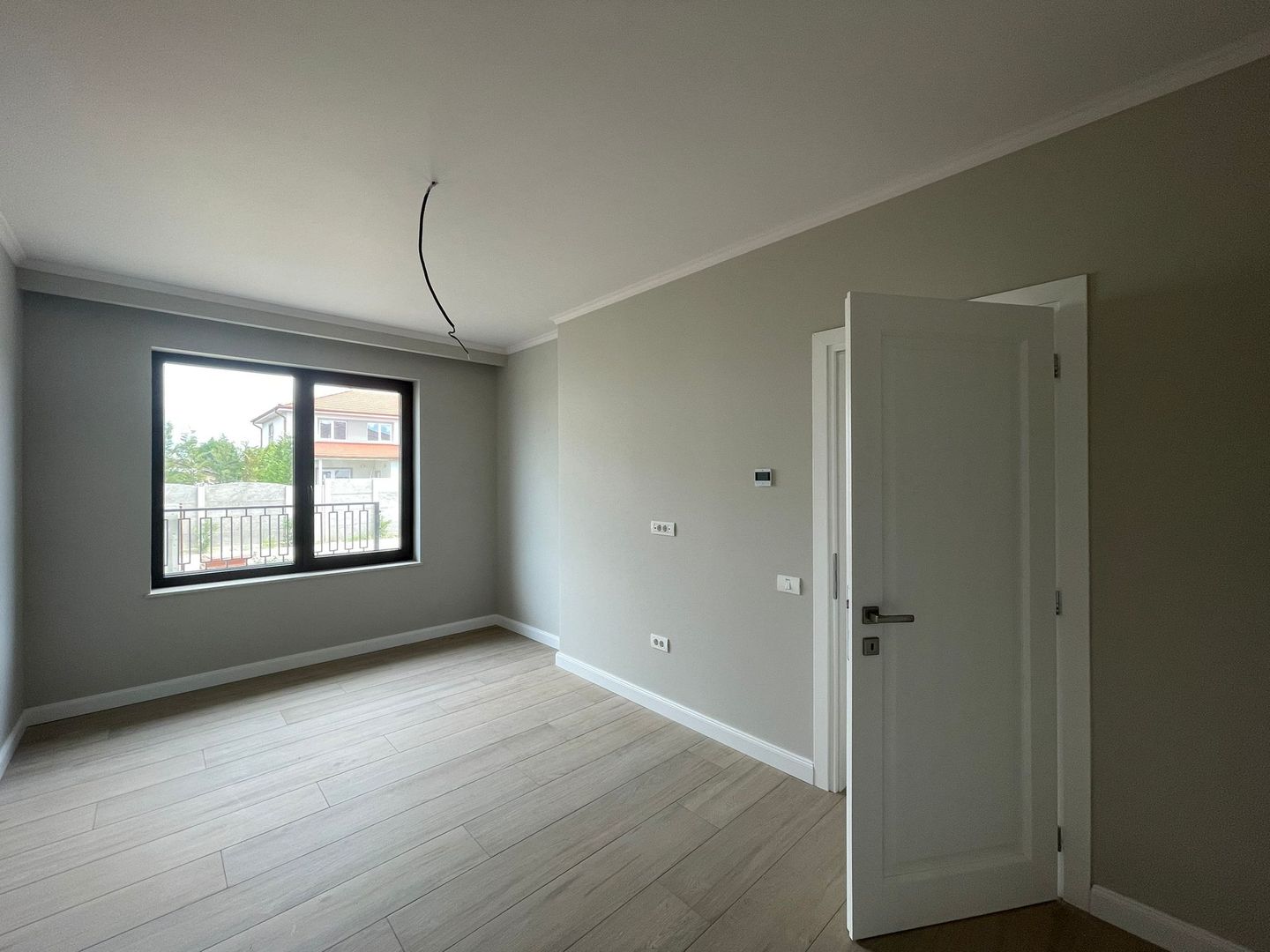 Duplex cu 5 camere și 3 băi - Mosnita Noua - Poză 5