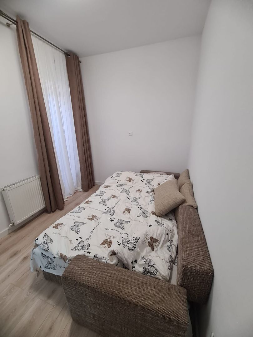 Apartament 3 camere - zona Sinaia - Poză 4