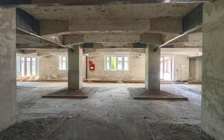 SAD 381 mp utili,  Complex Studentesc, vizibilitate excelenta. - Poză 2