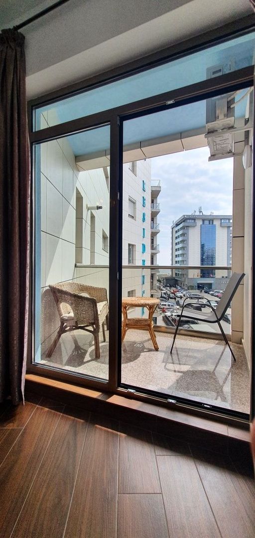 Studio de vanzare 40 mp Et. 3/4  Mamaia nord Twin Rezidence aproape de plaja - Poză 2