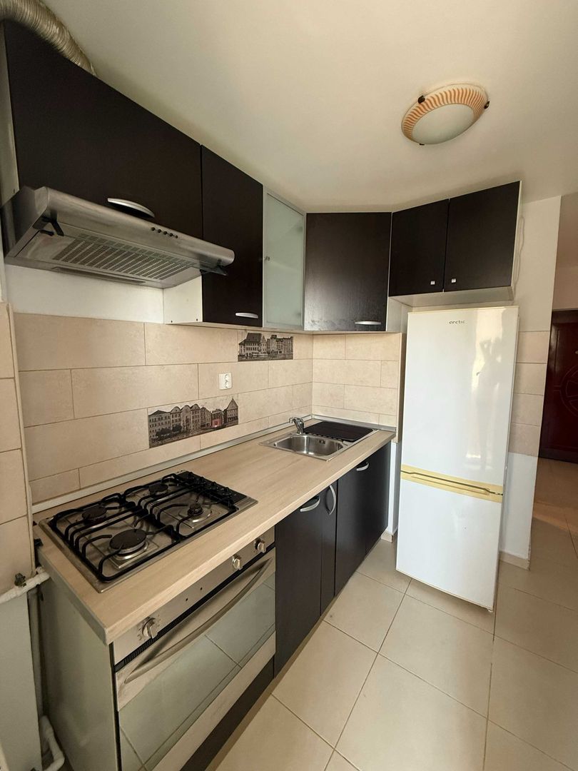 Studio modern 40 mp, renovat, boiler, 5 min metrou Piața Muncii, zona Decebal - Poză 6