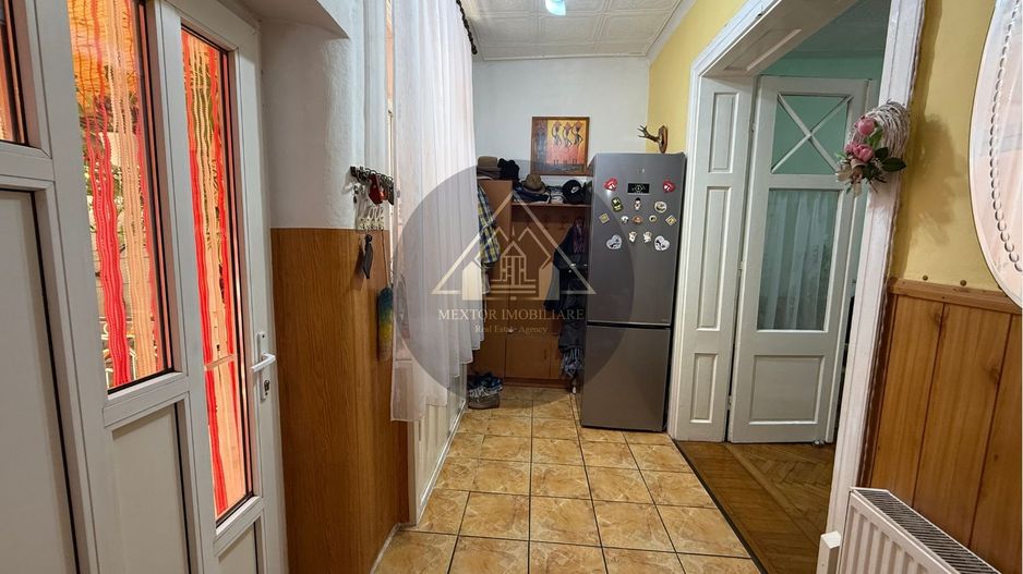 Apartament la casă de 2 camere, Medias - Poză 3