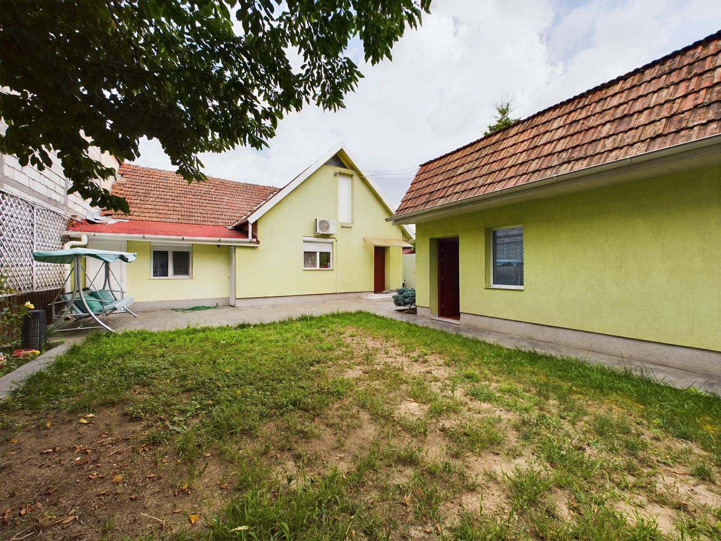 Casă cochetă pe strada Făt Frumos. - Poză 16