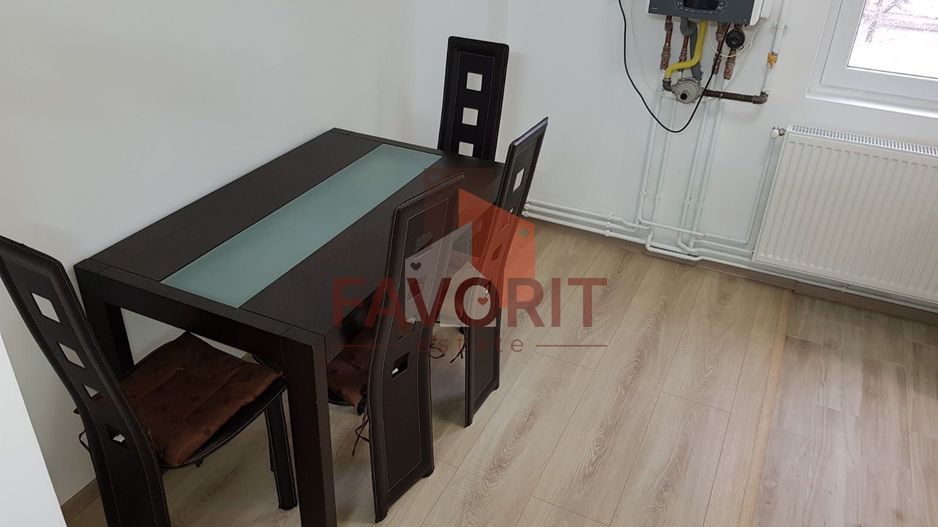 2 camere | centrala proprie | etaj intermediar | zona excelenta | - Poză 7