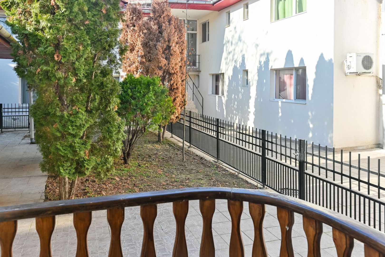 Casa-Vila de vanzare Zona Olimpia-Stadion 0% COMISION CUMPARATOR - Poză 2