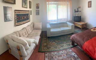 Casă în centrul Cisnădioarei cu 243mp de locuit și teren de 936mp - Poză 29