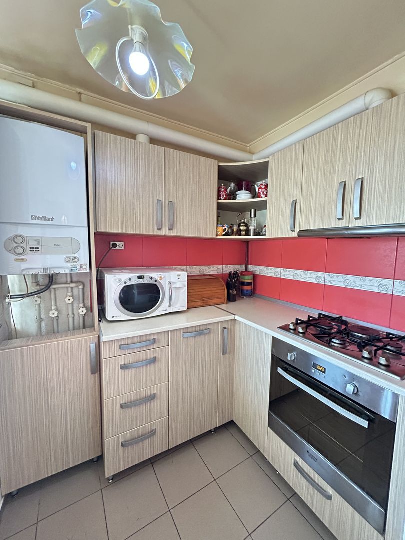 Apartament 4 camere 90 mp loc parcare centrala termica Inel 2 - Poză 3