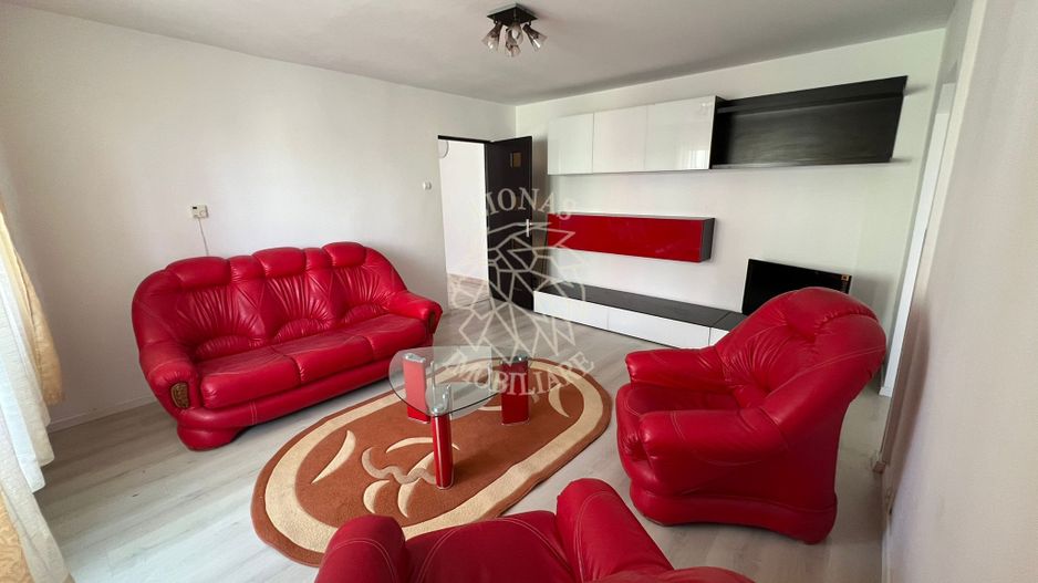 Apartament 3 camere 67 mp-balcon-etaj 3-Zona Andrei Muresanu - Poză 2