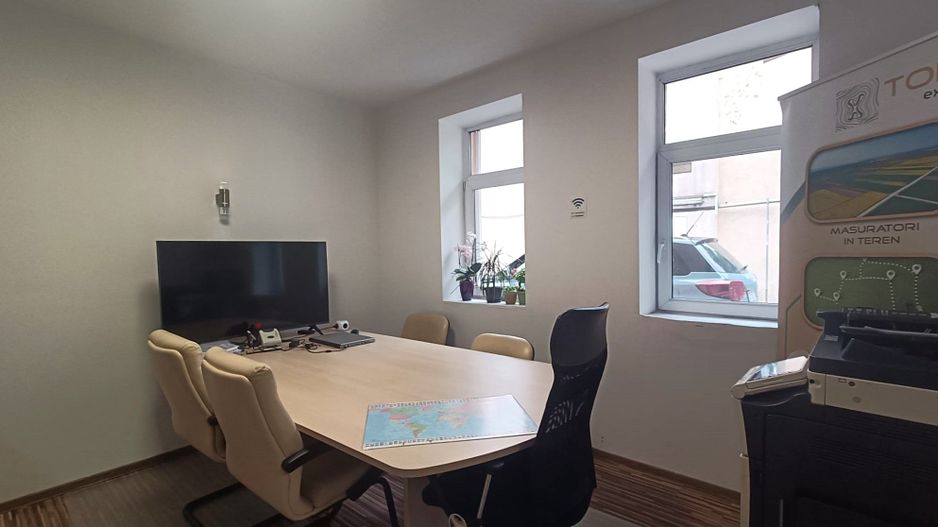 Spatiu de birou la casa cu parcari - Poză 3