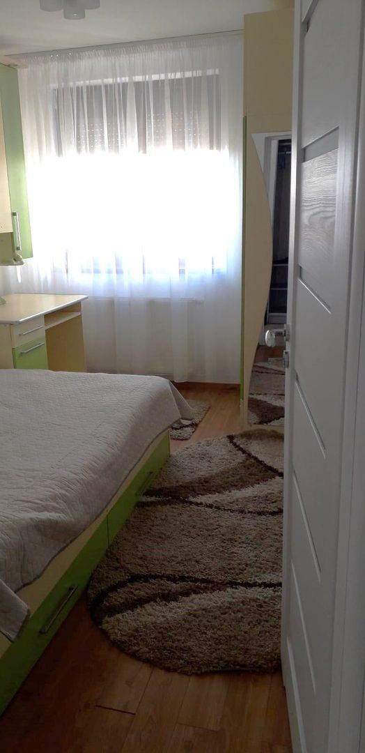 Apartament 3 camere Tractorul - Poză 8