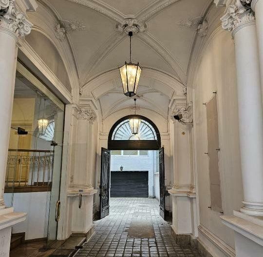 Ag BRASADAS închiriază vila cu 22 camere Piata Universitatii - Poză 11