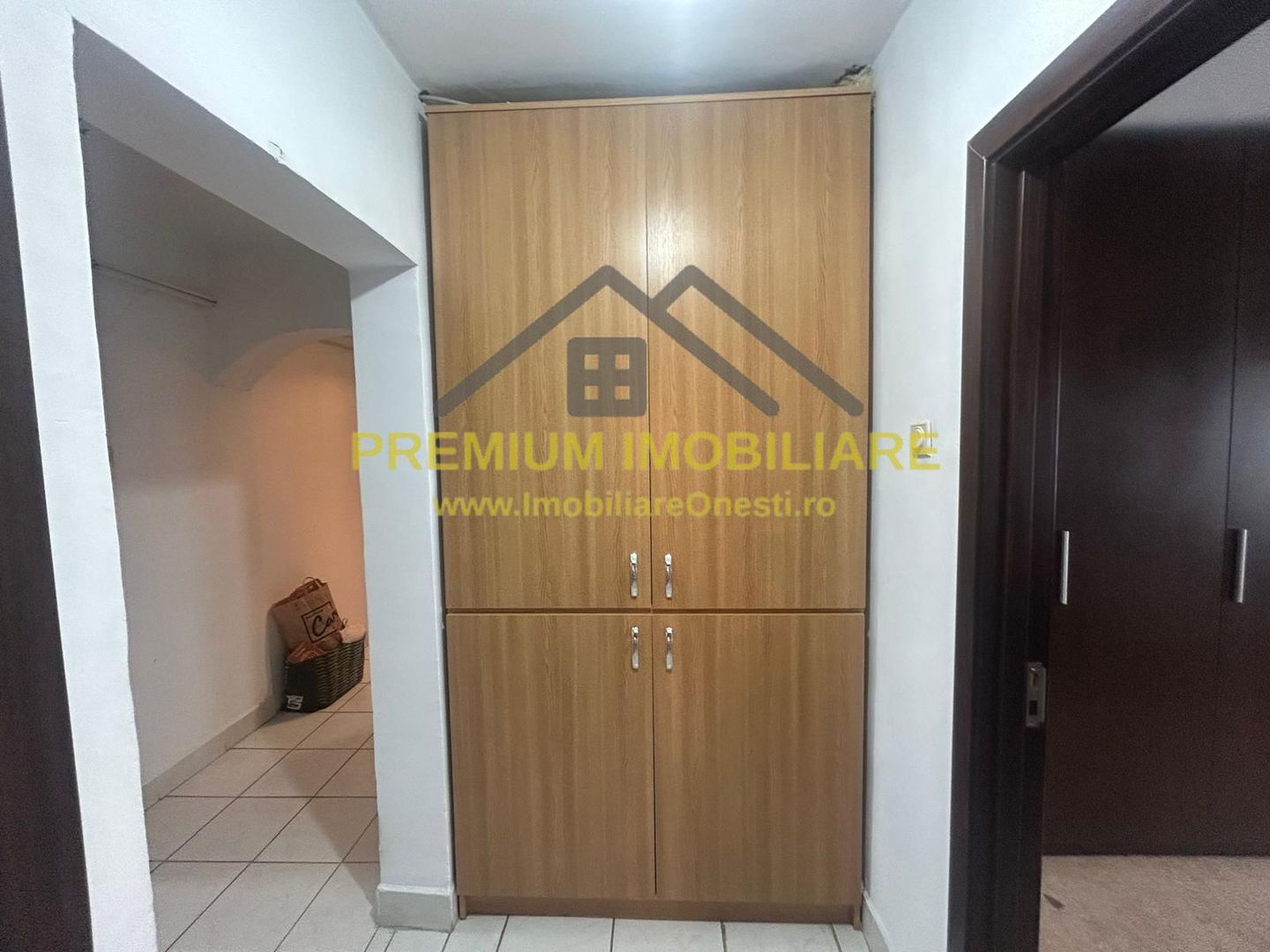De vanzare Apartament 3 camere zona de jos - Poză 10