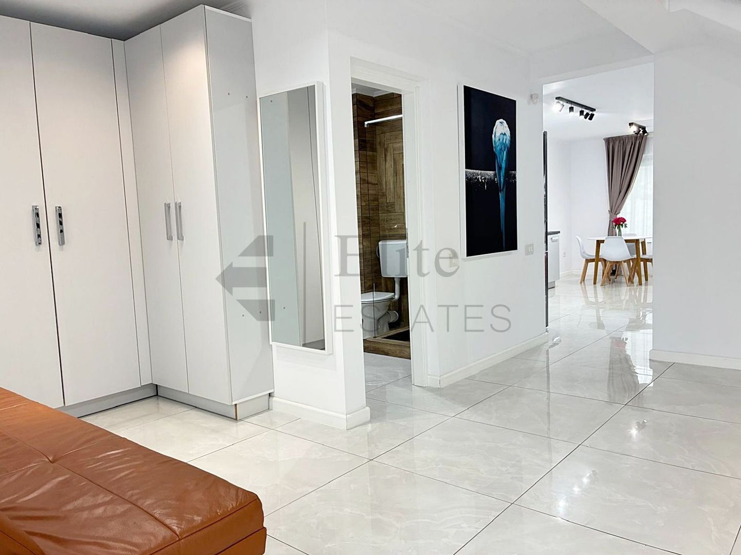 Casa premium cu 4 camere in Cartierul Grigorescu din Oradea - Poză 3