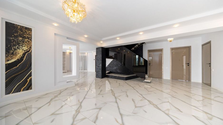 Casa 6 dormitoare+4 bai -1500 mp teren-Sacele - Poză 4