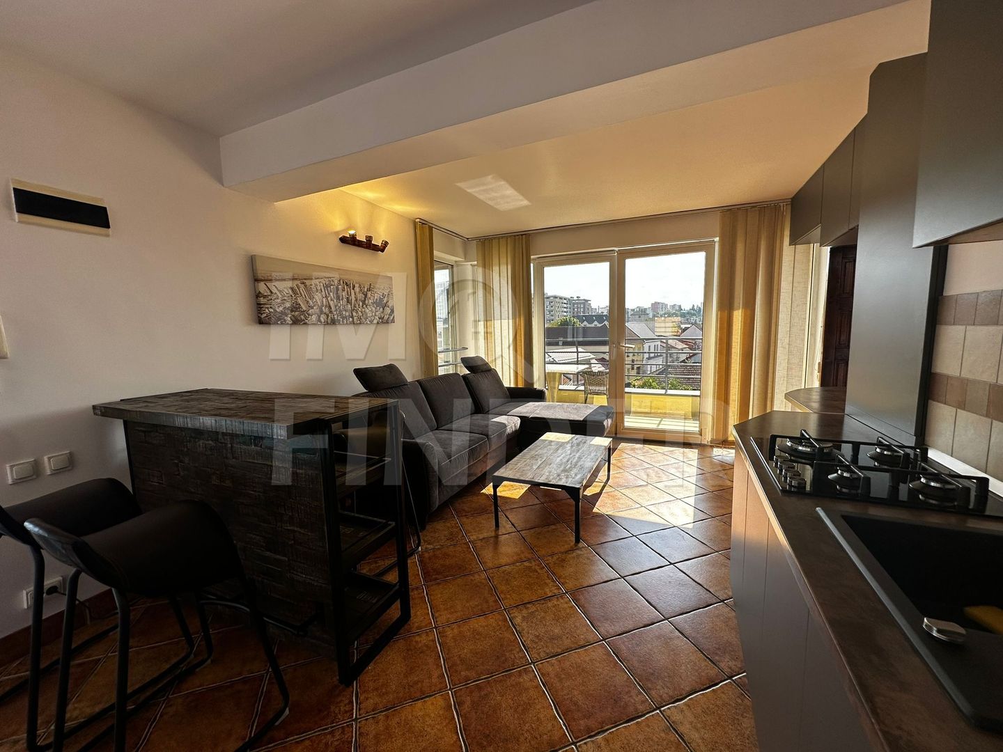 Inchiriere apartament 3 camere in Vila, Central - Poză 1