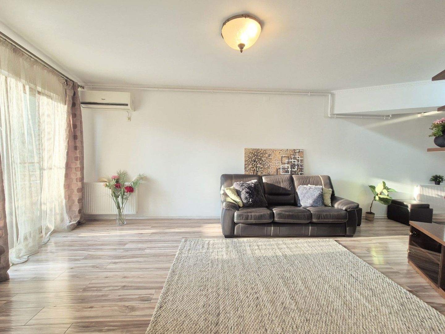 COMISION 0% - Apt 2 camere renovat, 5 minute metrou Lujerului, parcare la scara - Poză 1