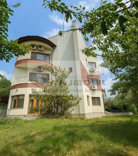 Casă deosebită – zona Mănăstirea Cetățuia, Hlincea - 490.000 euro - Poză 1