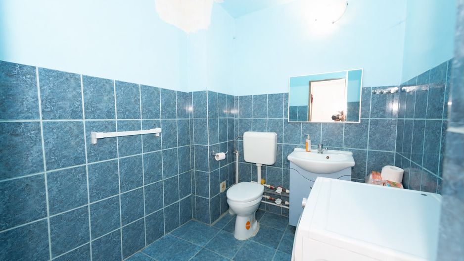 Apartament cu 3 camere de vanzare in zona Metrou Gorjului - Poză 7