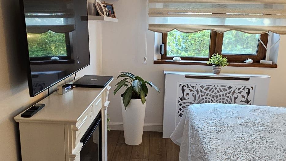 Apartament cu 3 camere, MOBILAT si UTILAT, zona CARTIER; - Poză 6
