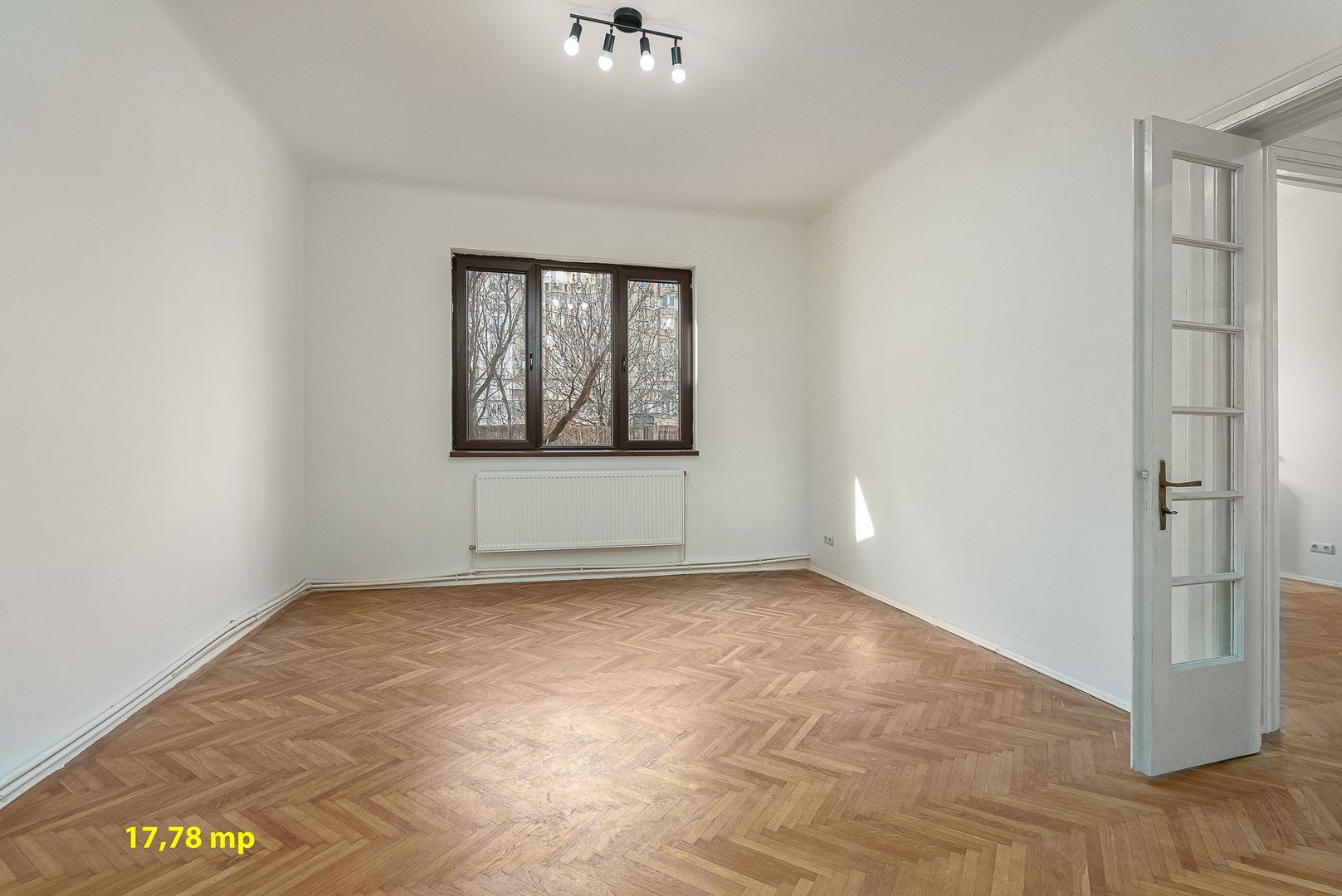 Piata Muncii, casa 87 mp totali, 179 mp curte libera, ideala birouri - Poză 18