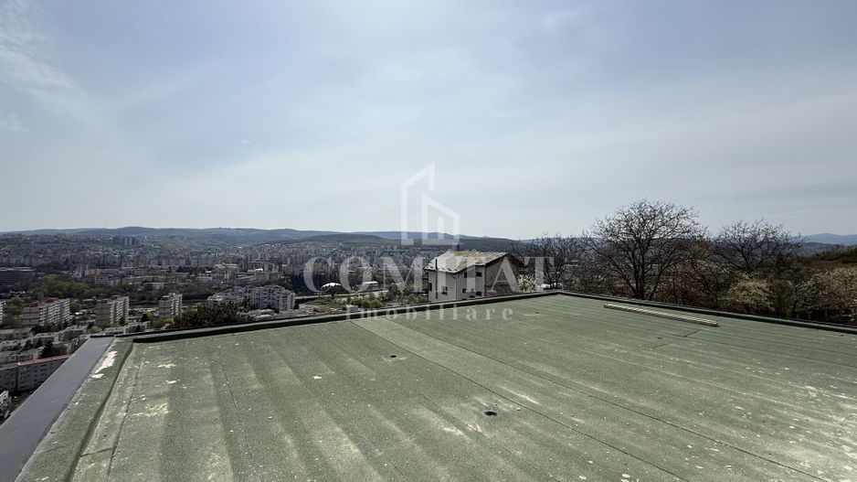 Casă generoasă cu panoramă și 256 mp terasă circulabilă - Poză 14