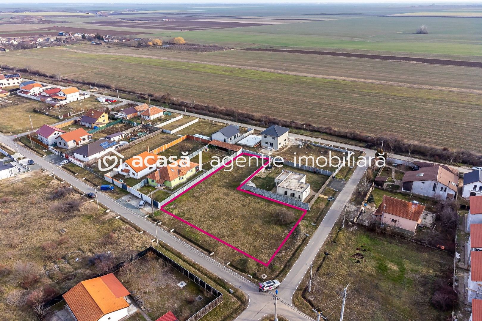 Teren generos, situat pe colt in cartierul nou din Calugareni - Poză 1