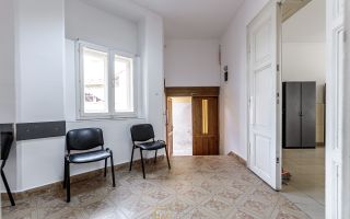 De vanzare casa ultracentrala– Str. Augustin Doinas, Arad | 98 mp - Poză 4
