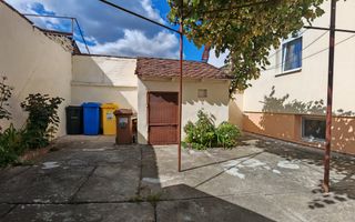 Casă individuală cu 3 camere, curte , în Sibiu, zona Lupeni - Poză 6