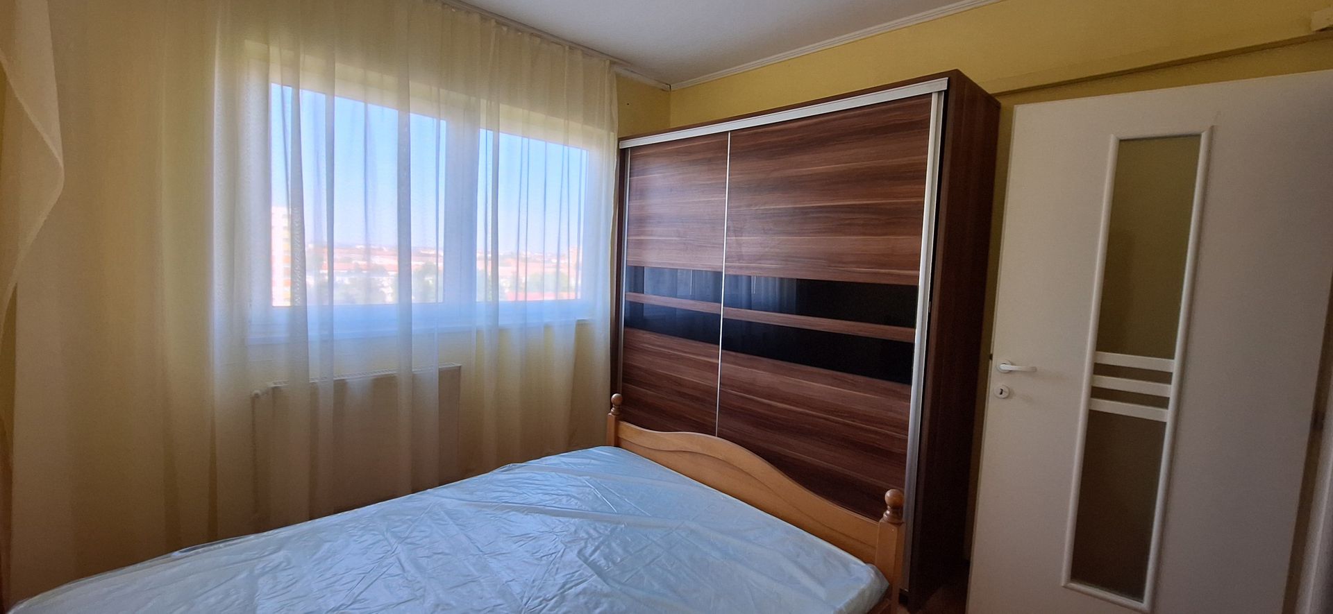 Apartament cu 3 camere - Central - Poză 10
