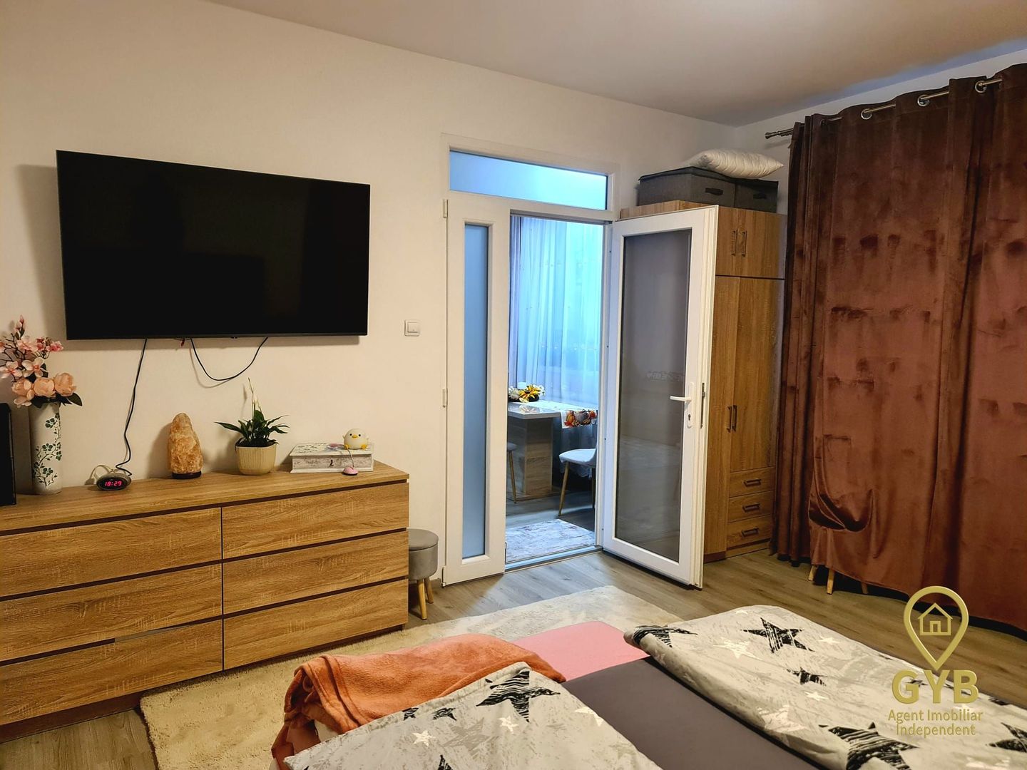 Casă cu 5 camere,  S+P+Mansarda-zona centrală Oradea(Strada Primariei) - Poză 5