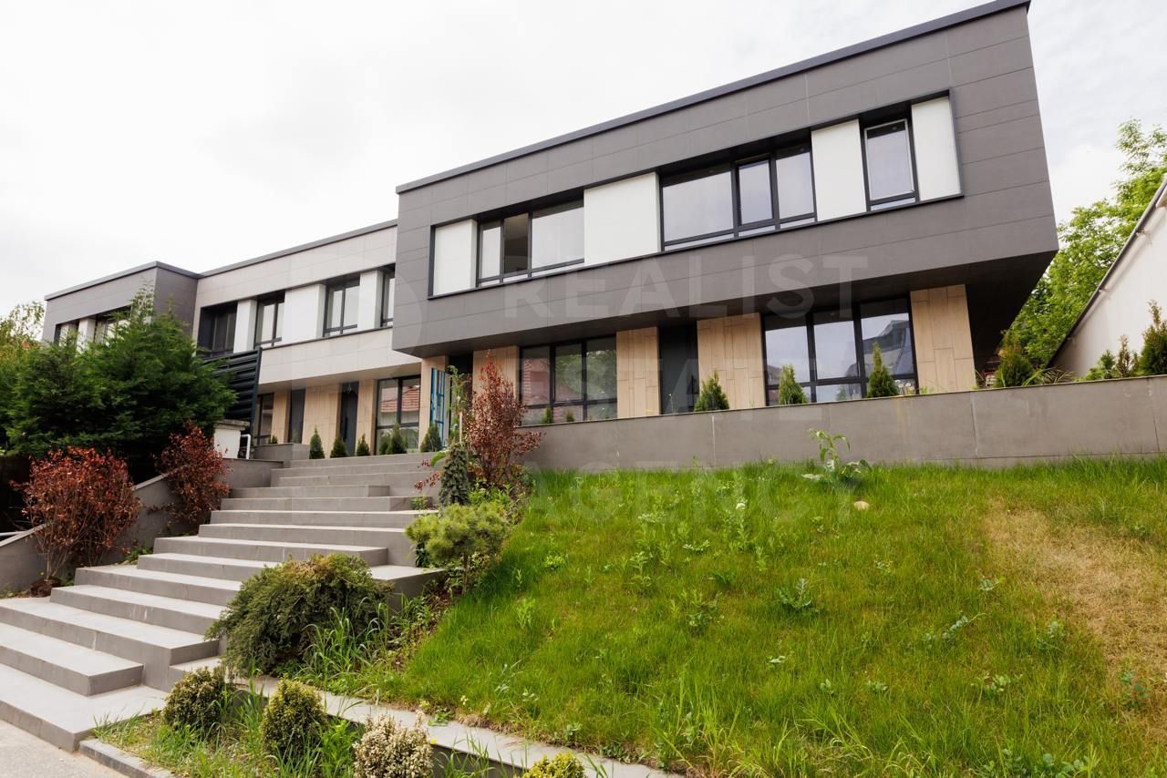 Vânzare, Townhouse, 3 nivele, strada Anton Crihan, Centru - Poză 2